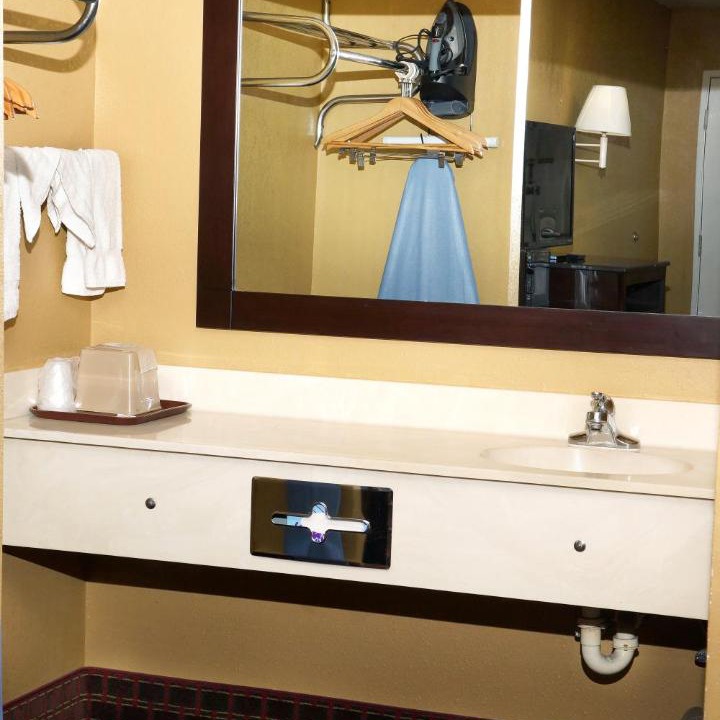 Photo of Bathroom in Opp