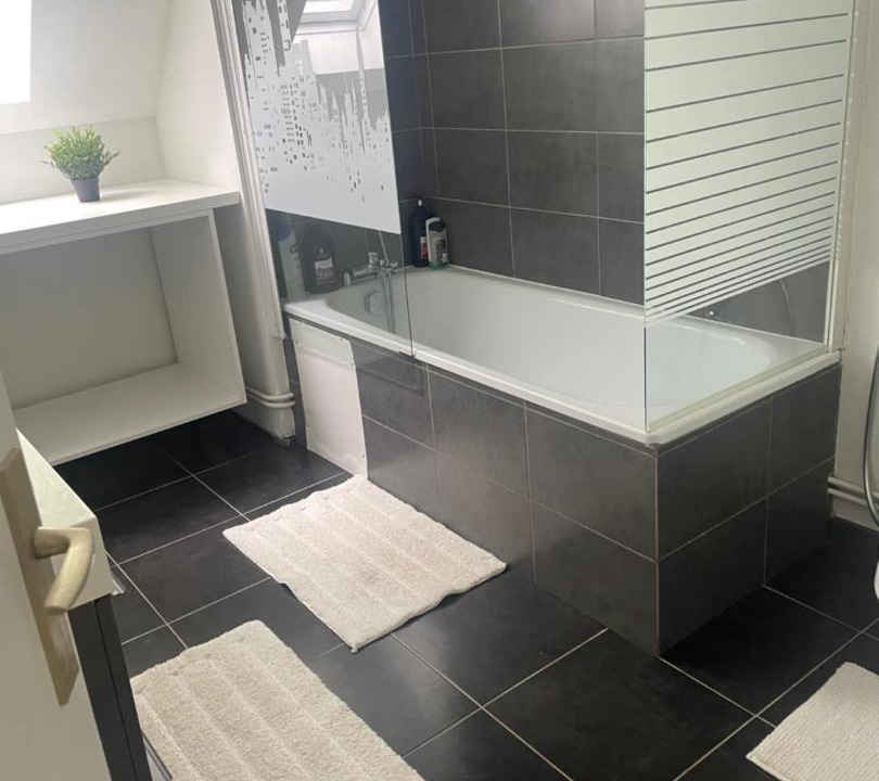 Photo of Bathroom in Plaisir