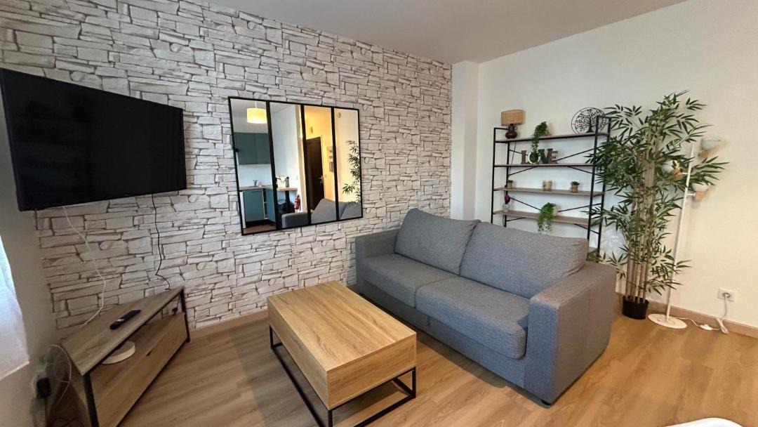 Photo of Livingroom in Guyancourt