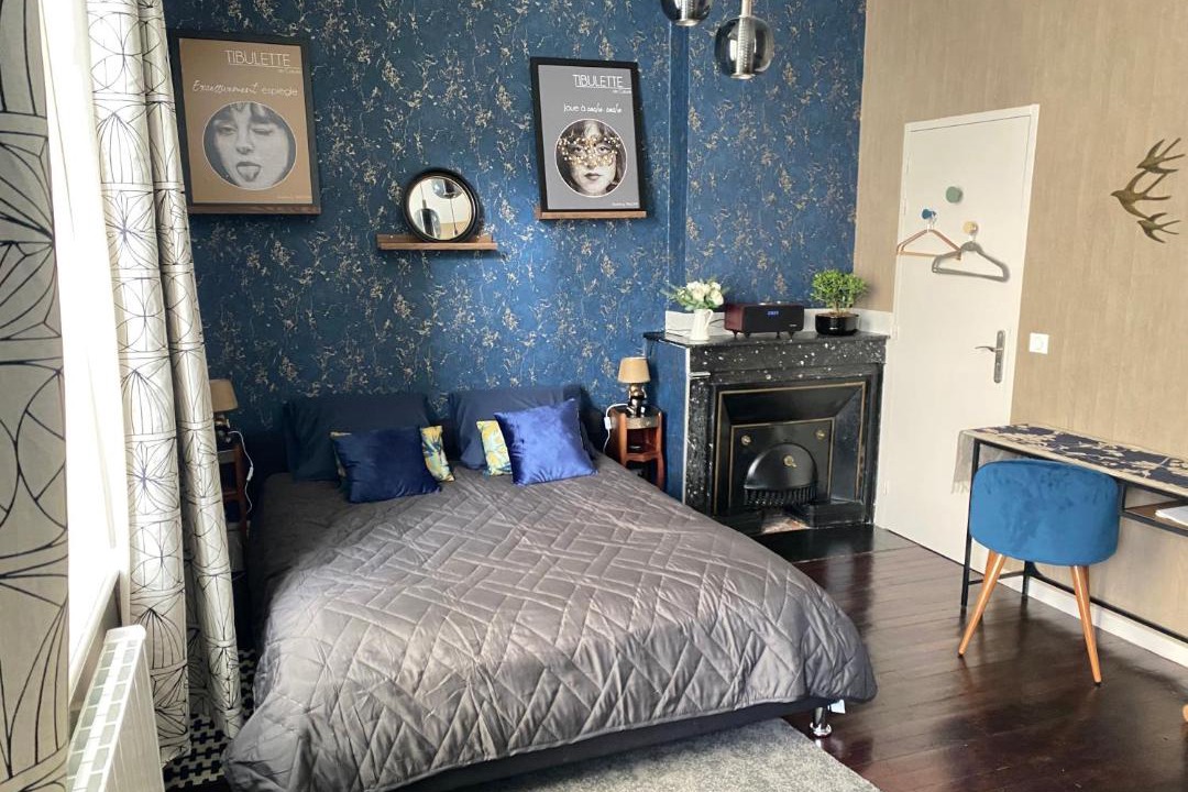 Photo of Bedroom in Caluire-et-Cuire