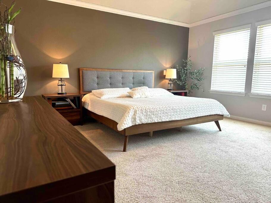 Photo of Bedroom in Indian Springs