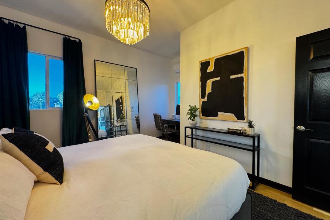 Photo of Bedroom in Mar Vista