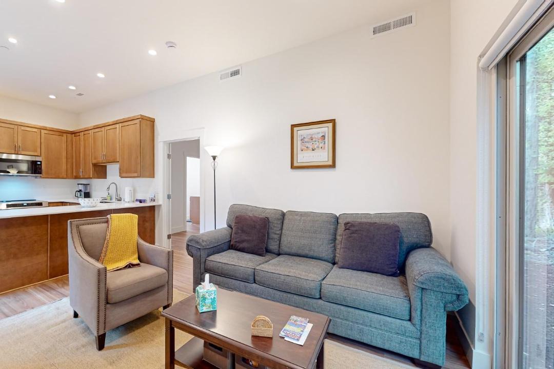 Photo of Others in Rollingbay