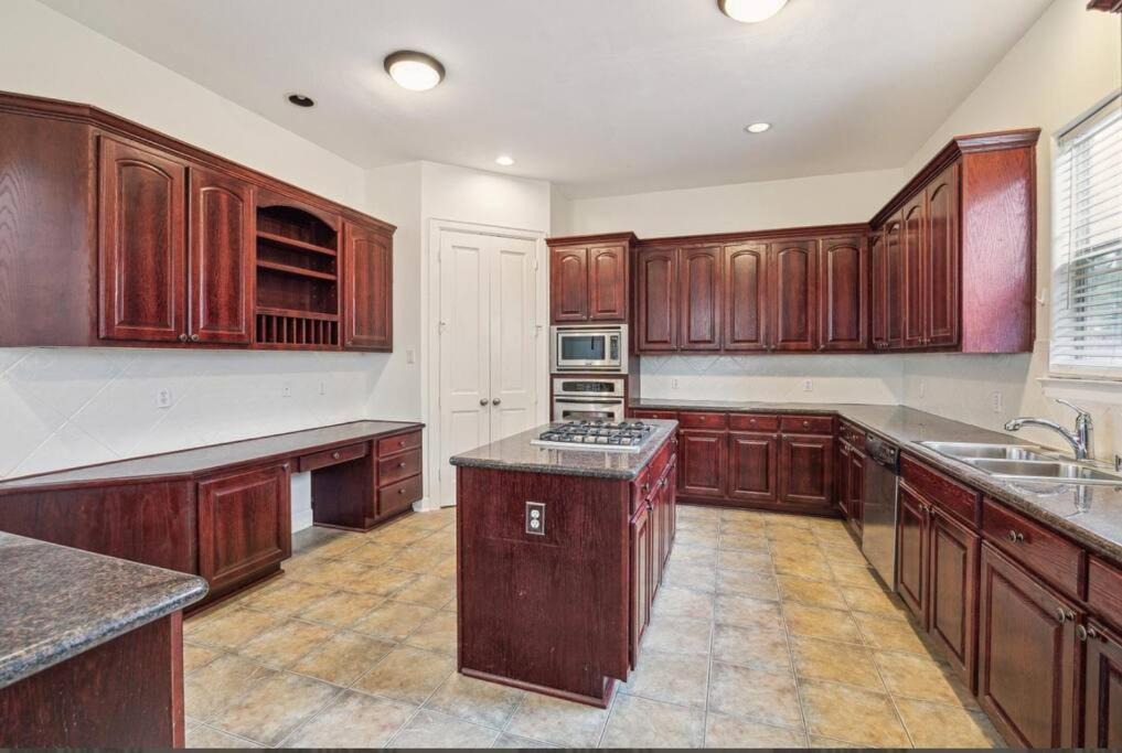 Photo of Kitchen in Washington Ave./ Memorial Park
