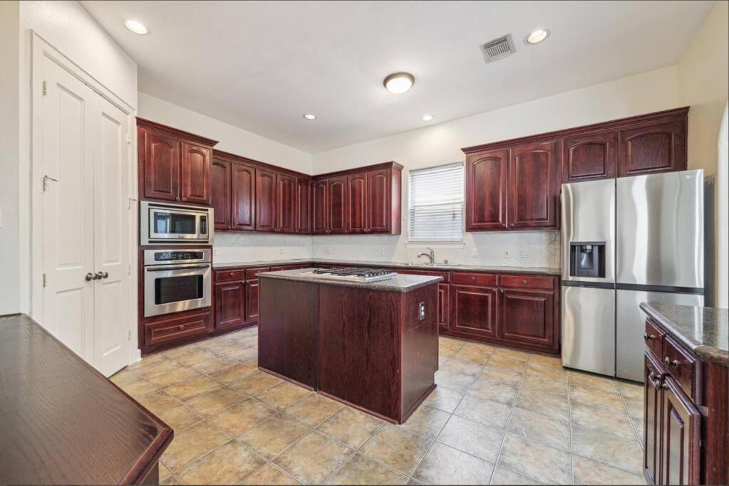 Photo of Kitchen in Washington Ave./ Memorial Park