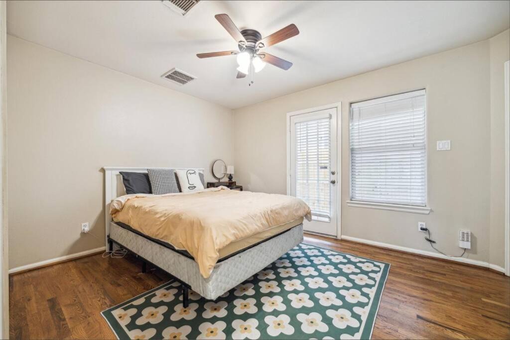 Photo of Bedroom in Washington Ave./ Memorial Park