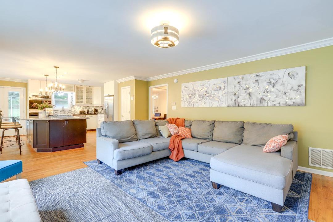 Photo of Others in Stockbridge