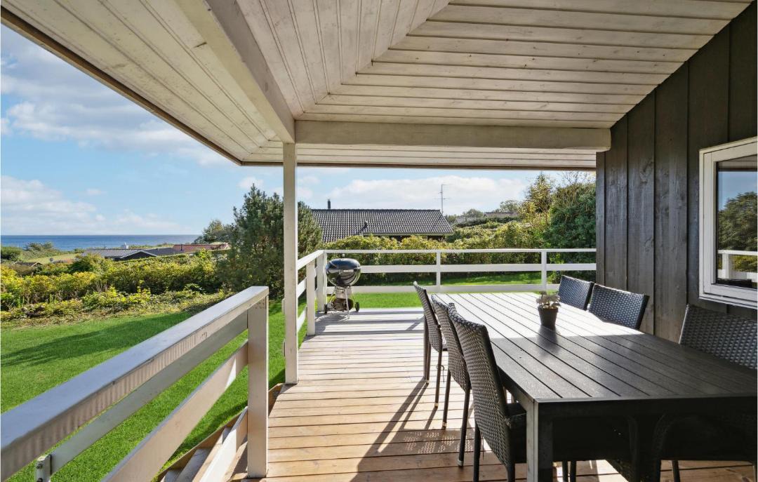Photo of Patio Balcony in Mommark Strand