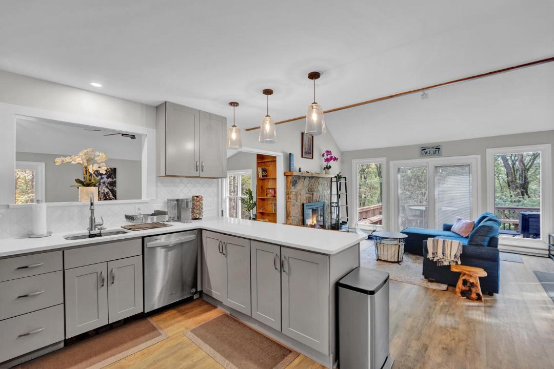 Photo of Kitchen in Lake Harmony Estates
