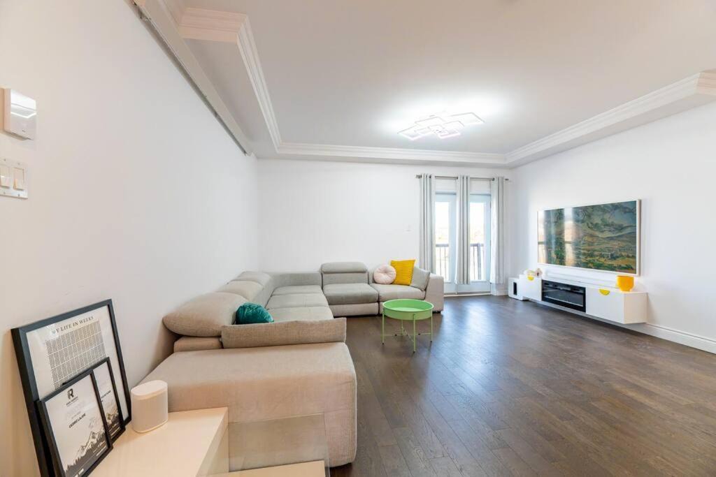 Photo of Livingroom in Rouyn-Noranda