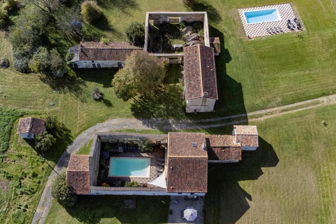 Photo of Others in Champagne-et-Fontaine