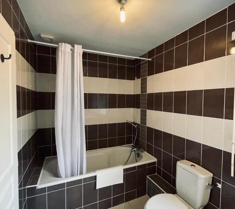 Photo of Bathroom in Plouzane