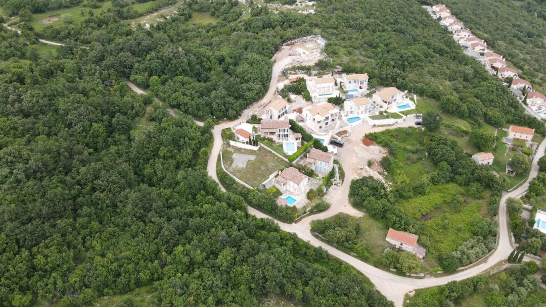 Photo of Buildings in Ripenda Kosi