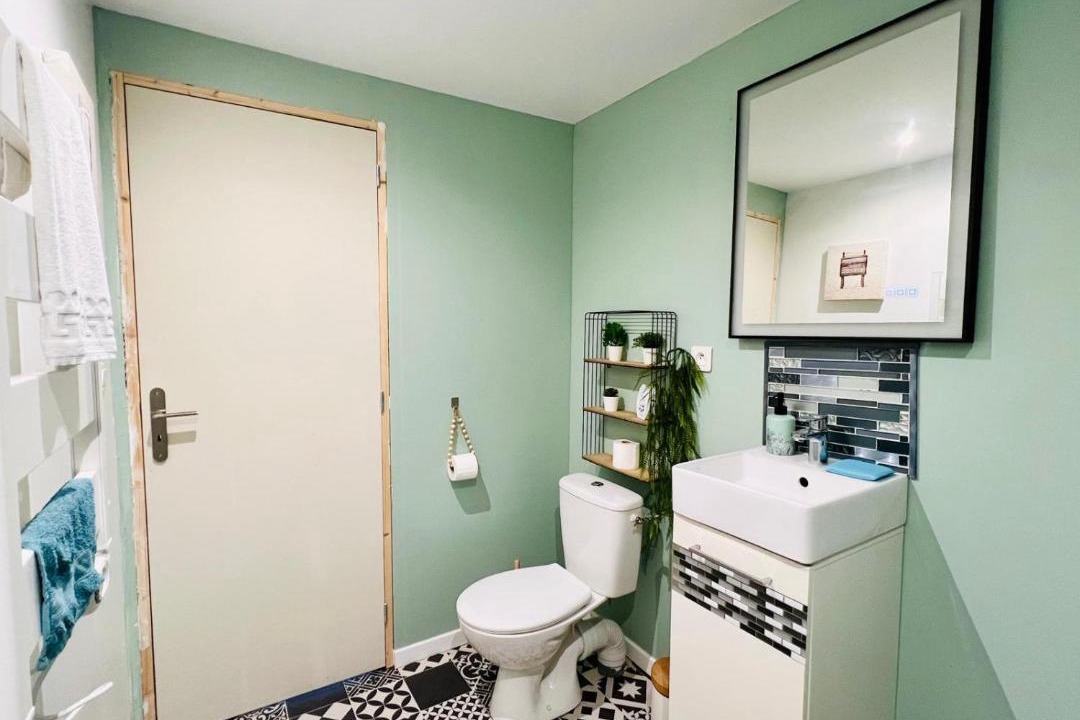 Photo of Bathroom in Calais Frethun