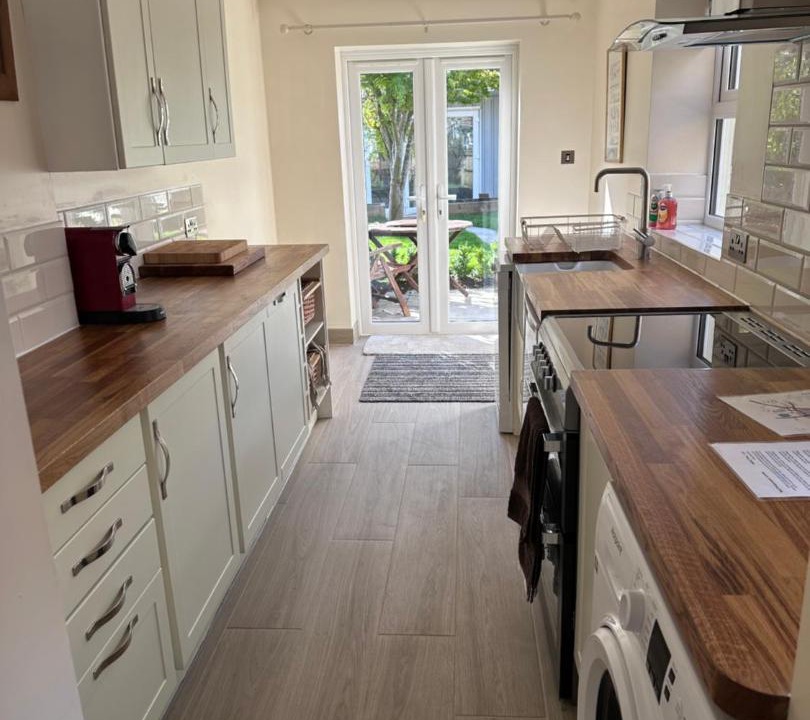 Photo of Kitchen in Midhurst