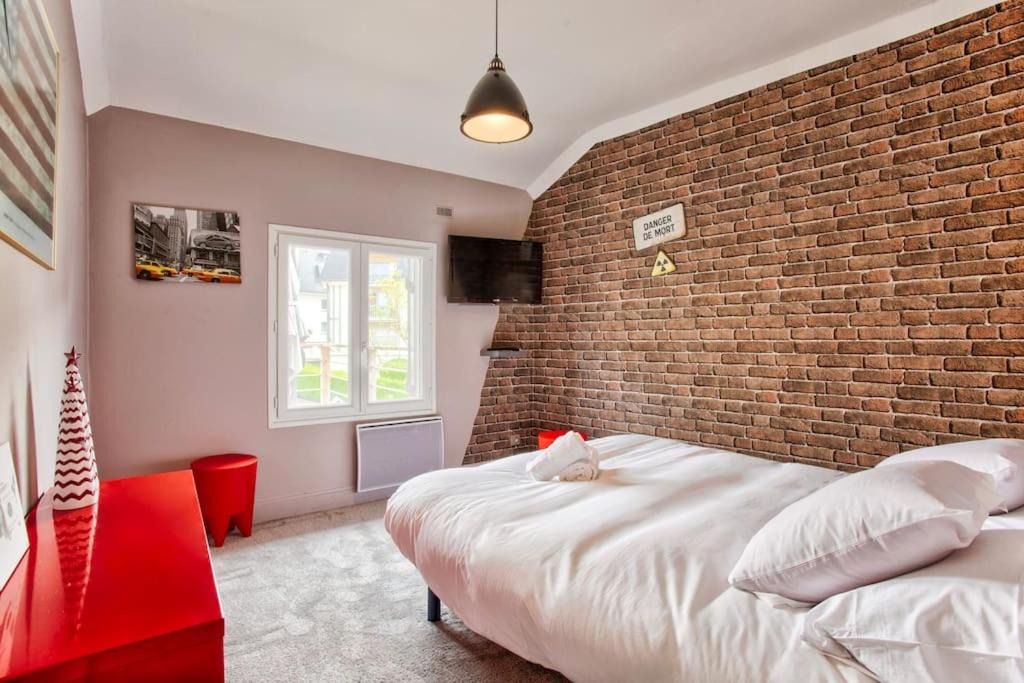 Photo of Others in Touques