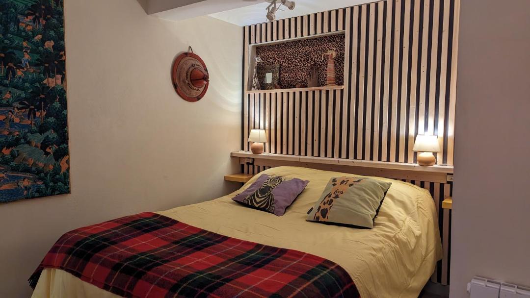 Photo of Bedroom in Mens