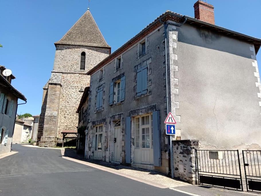 Photo of Buildings in Saulgond