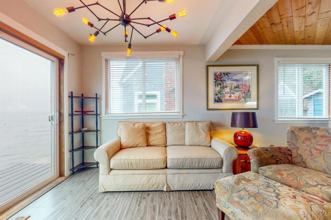 Photo of Others in Clinton