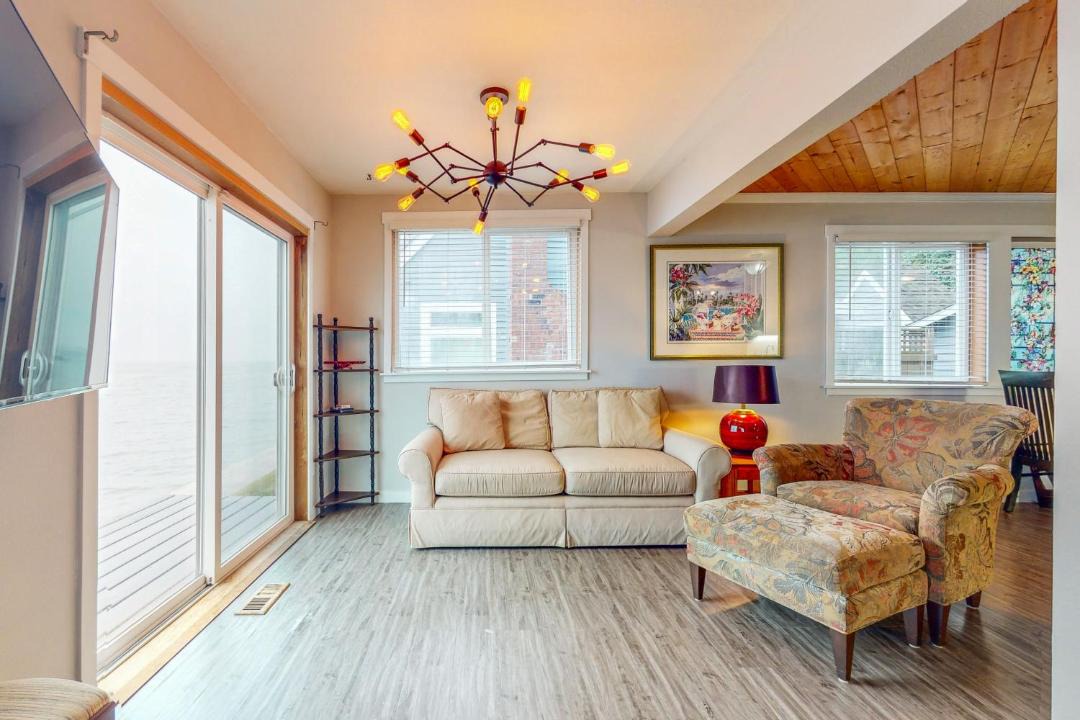 Photo of Others in Clinton