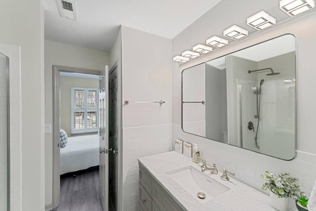 Photo of Bathroom in Piper Glen Estates
