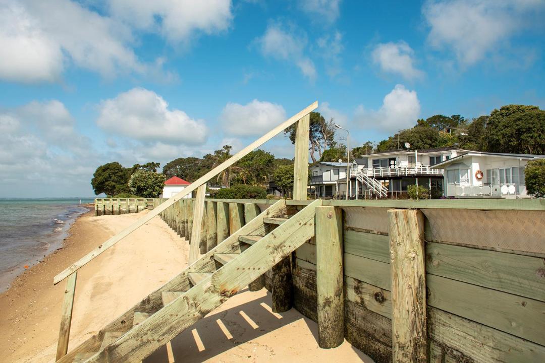 Photo of Others in Grahams Beach