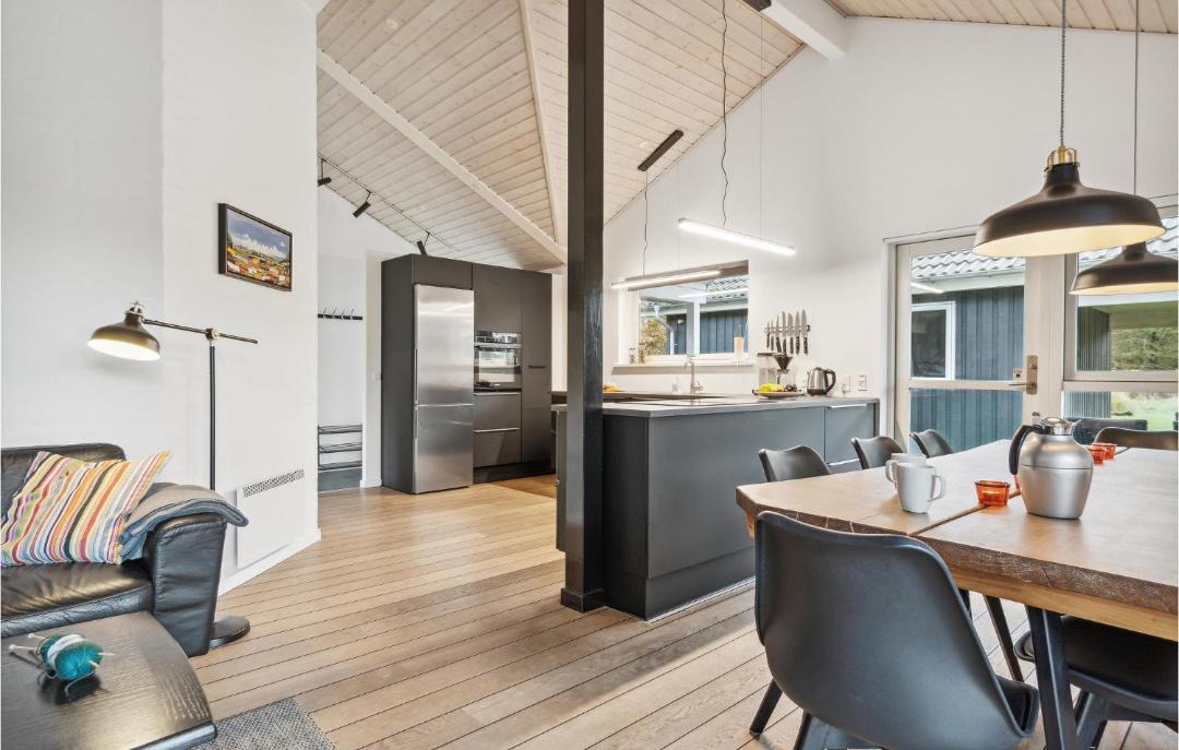 Photo of Others in Bratten Strand