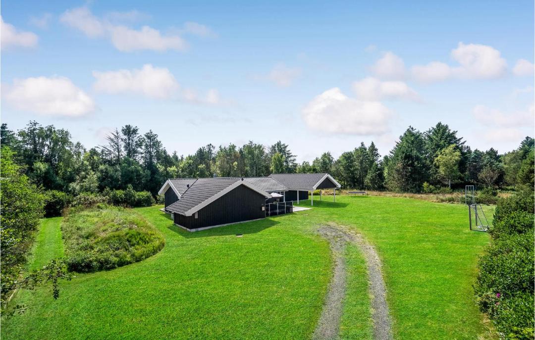 Photo of Others in Bratten Strand