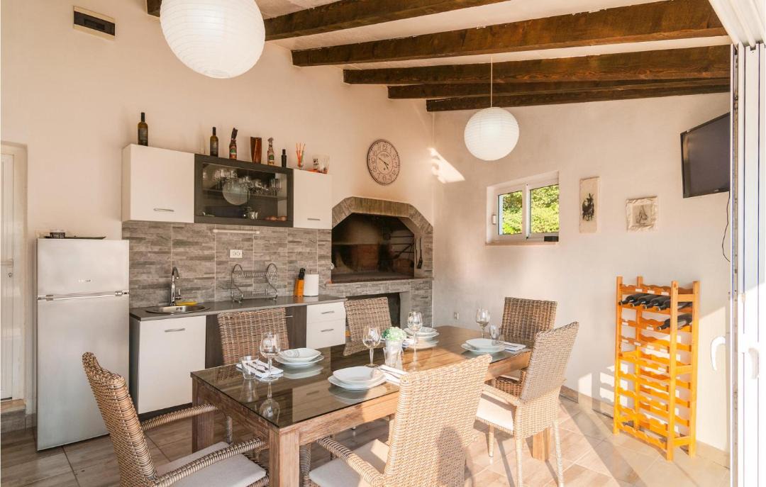 Photo of Kitchen in Neoric