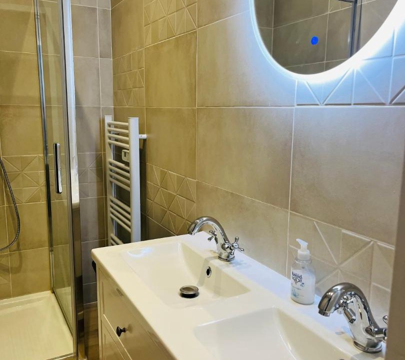 Photo of Bathroom in Corne