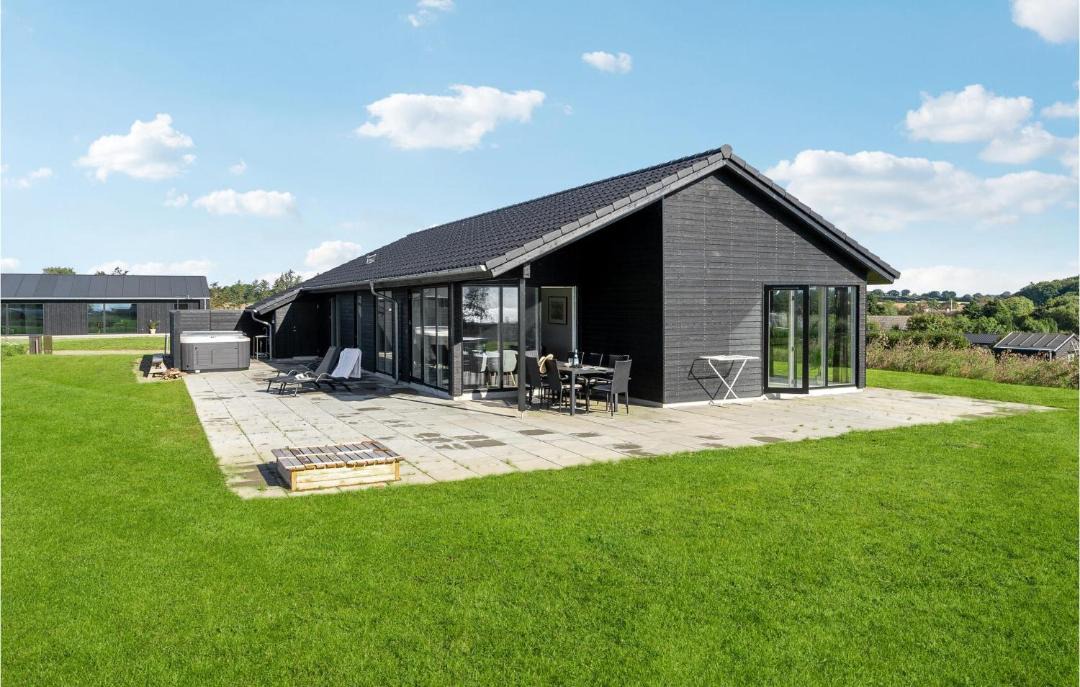 Photo of Others in Skovbyballe