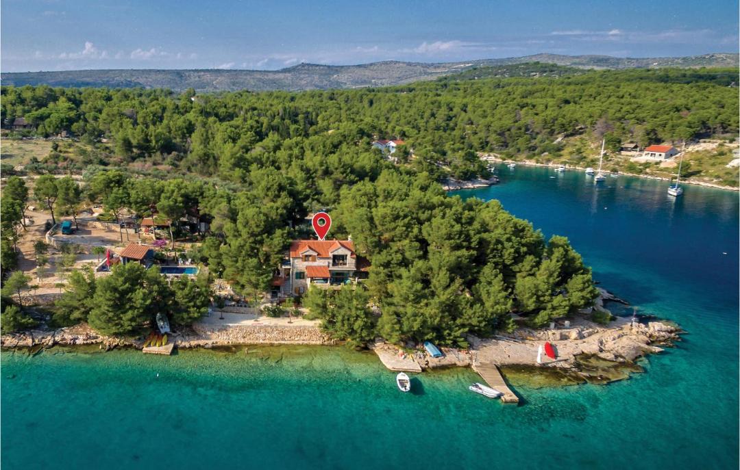 Photo of Others in Cove Osibova (Milna)