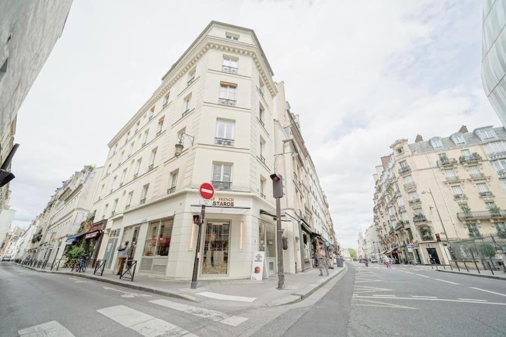 Photo of Buildings in Quartier de l'Ecole-Militaire