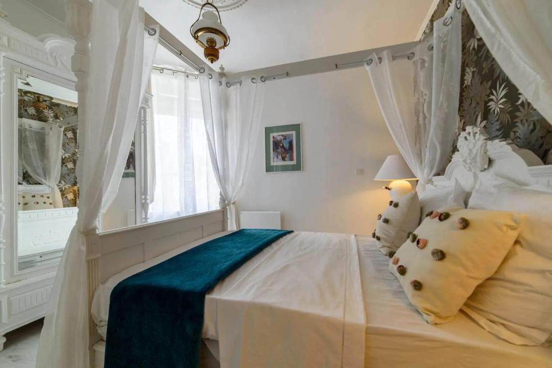 Photo of Bedroom in Douai