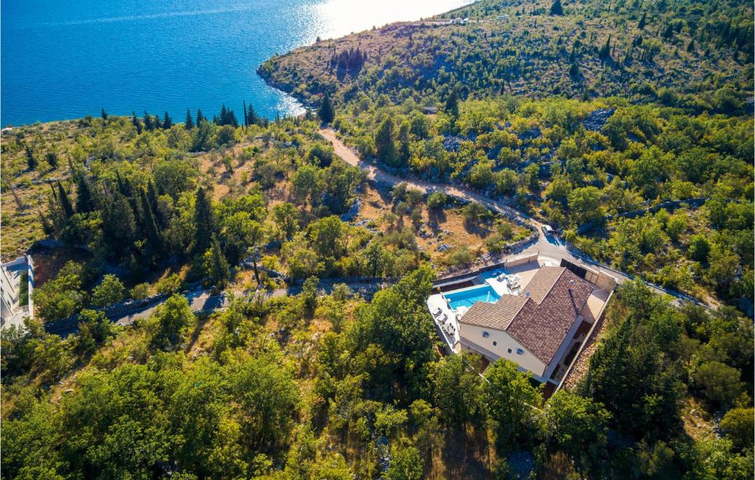 Photo of Others in Starigrad