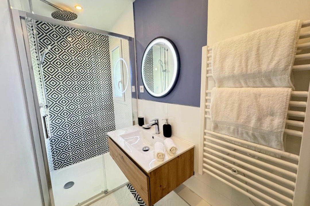 Photo of Bathroom in Louvres