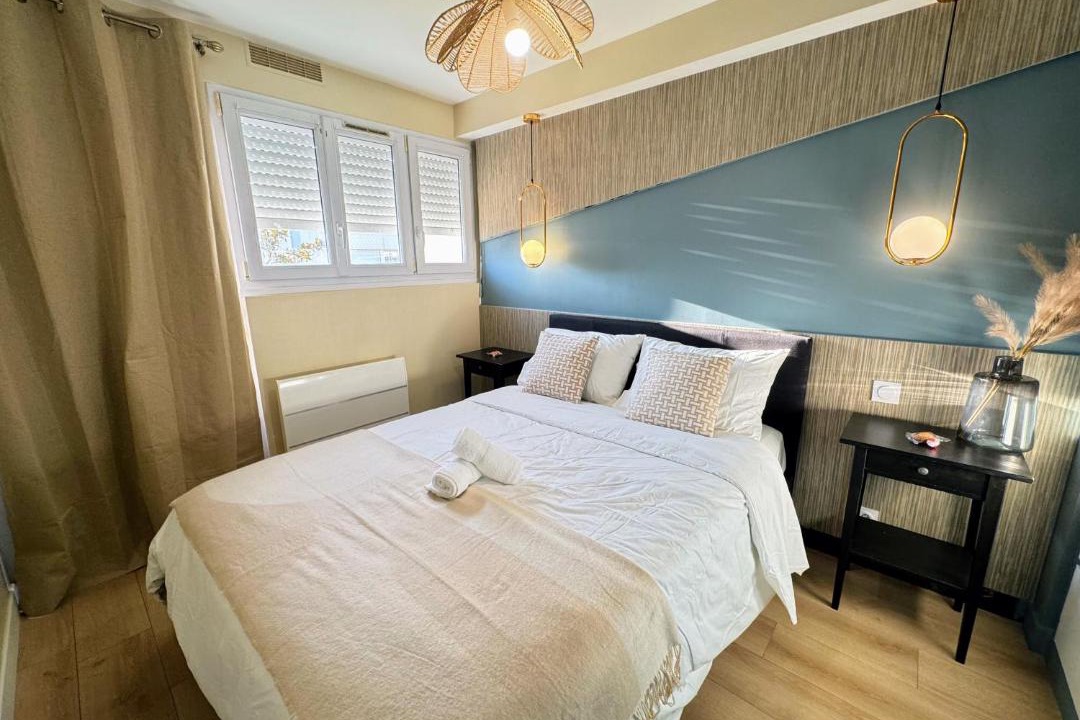 Photo of Bedroom in Louvres