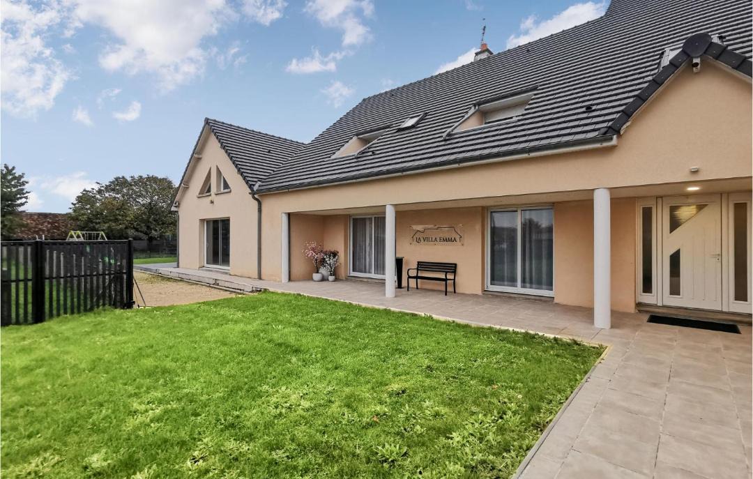 Photo of Others in La Chapelle-Vendomoise