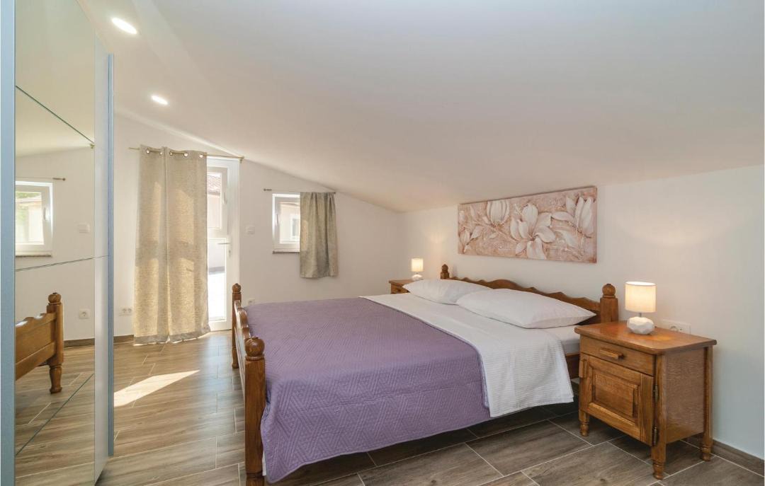Photo of Bedroom in Neoric