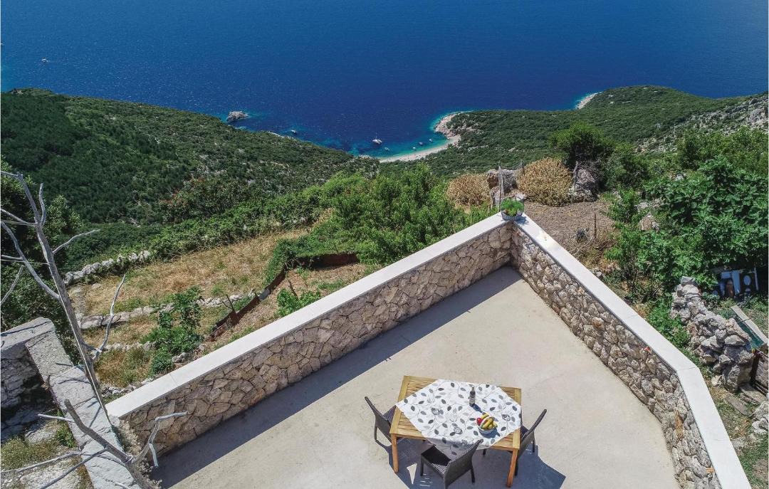 Photo of Others in Cres