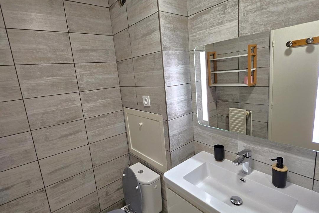 Photo of Bathroom in Vaulx-en-Velin