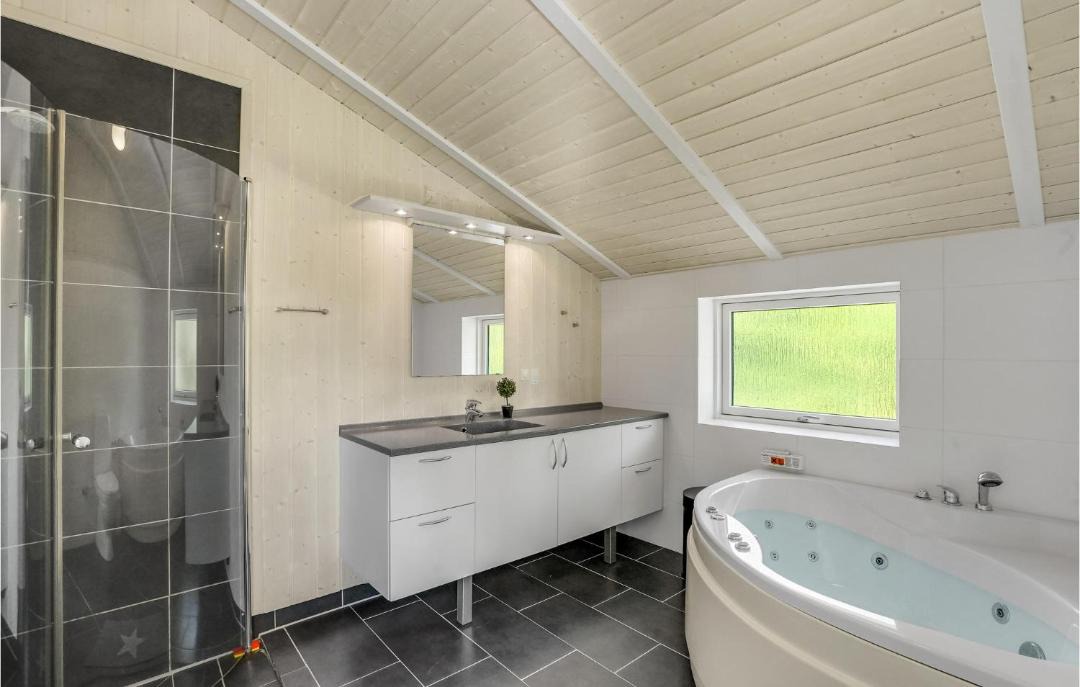 Photo of Bathroom in Trend