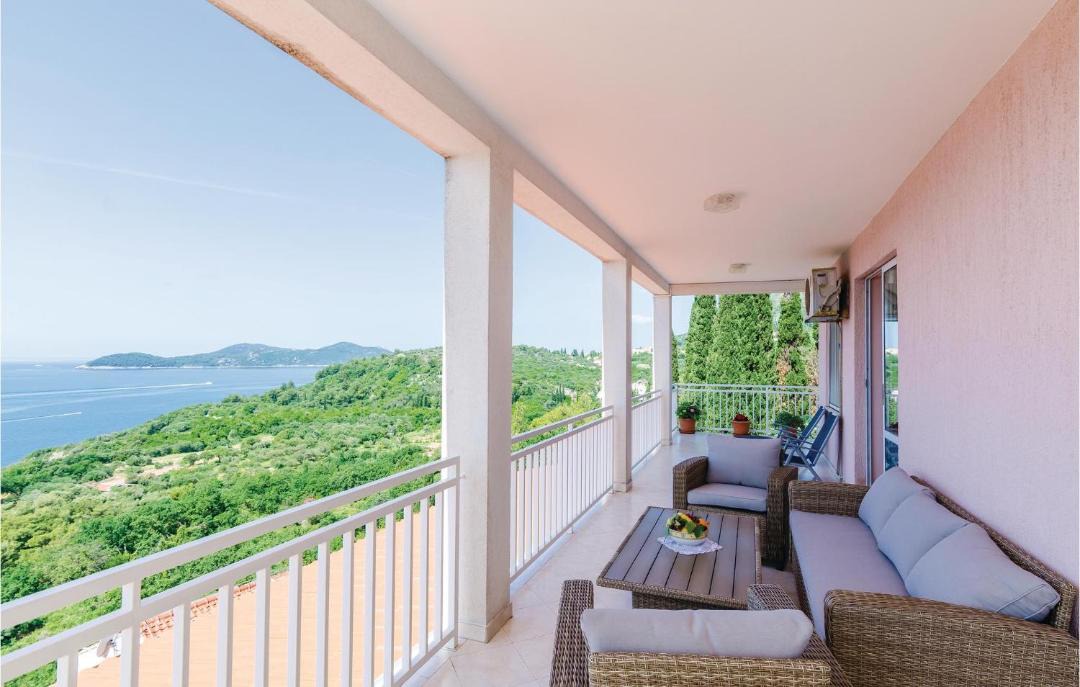 Photo of Patio Balcony in Orasac