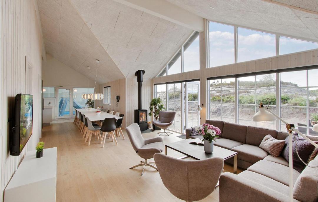 Photo of Others in Henne Strand