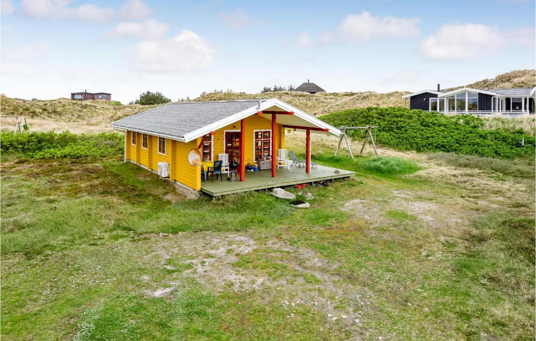 Photo of Others in Houvig Strand
