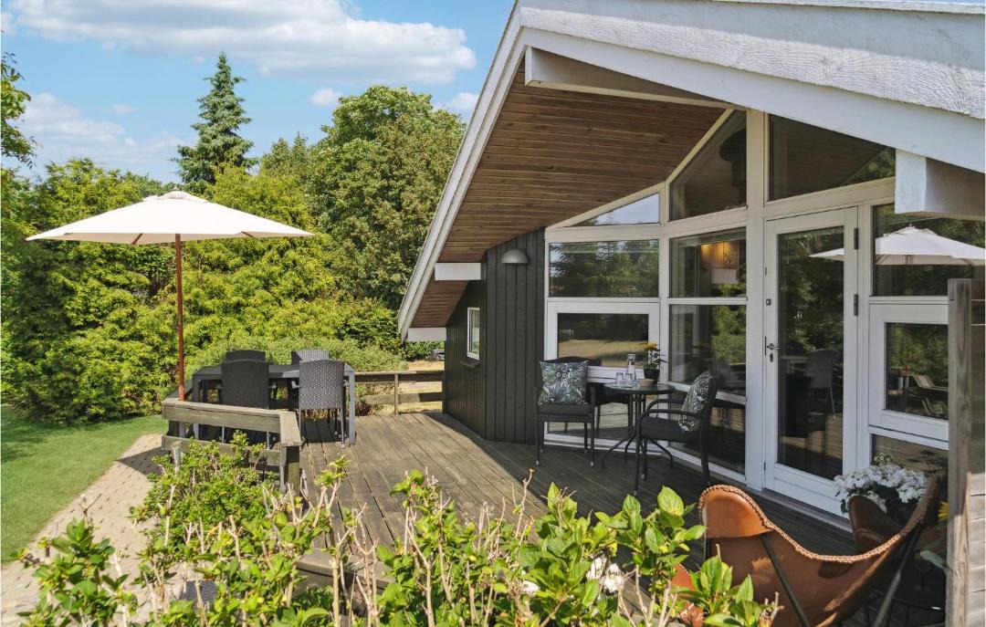 Photo of Others in Mesinge