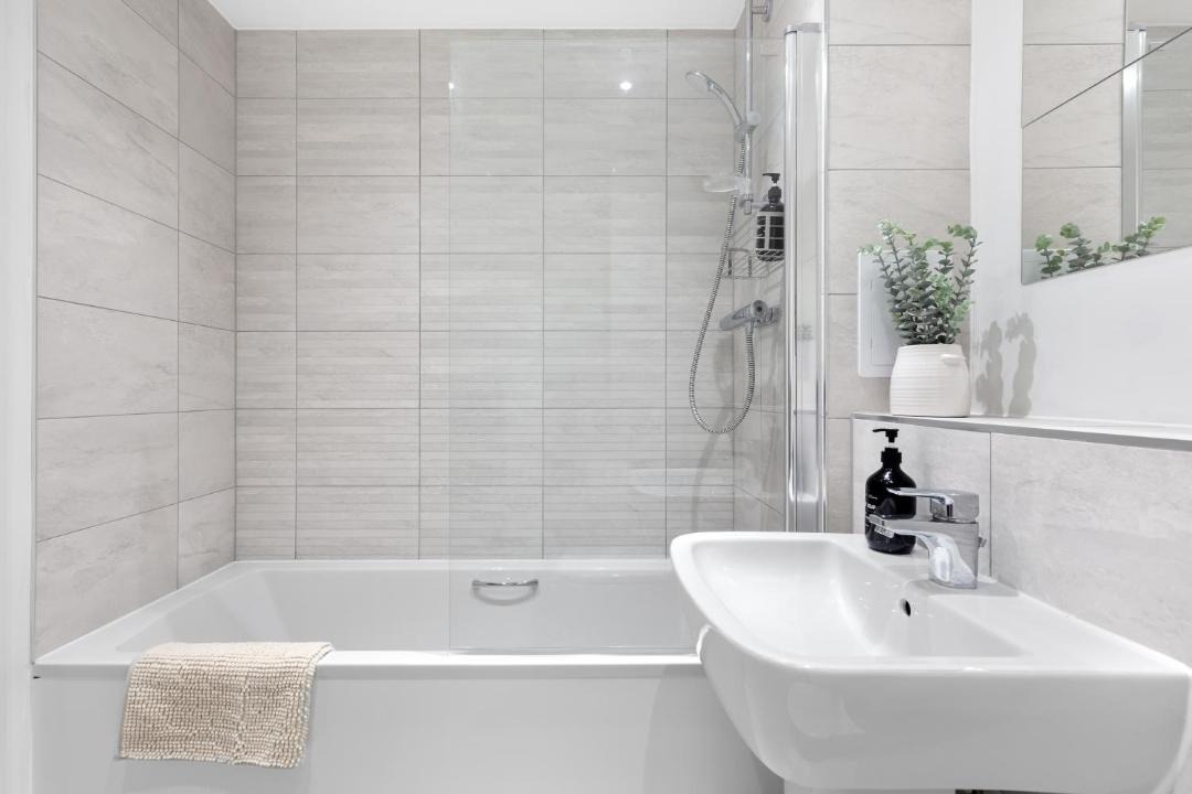 Photo of Bathroom in Park Royal