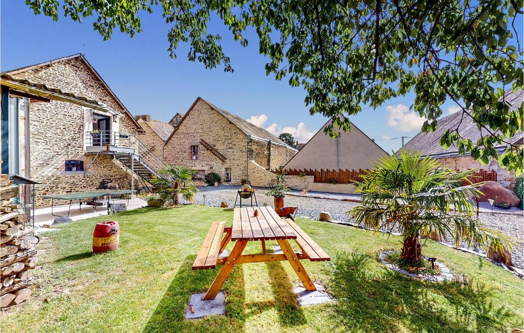 Photo of Others in Neuilly-le-Vendin