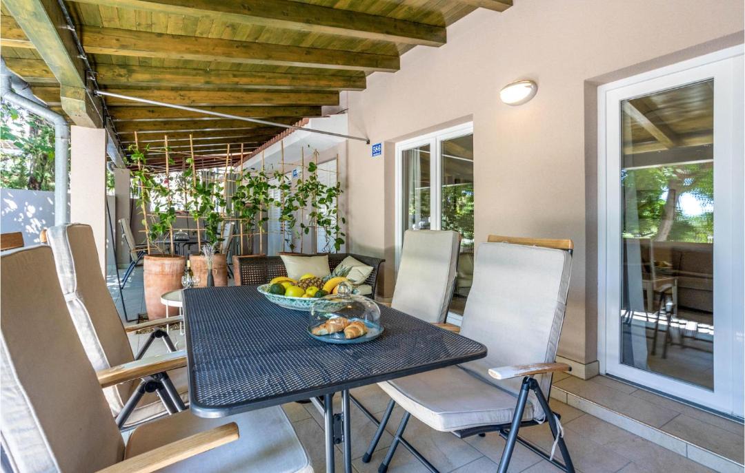 Photo of Patio Balcony in Barbat na Rabu