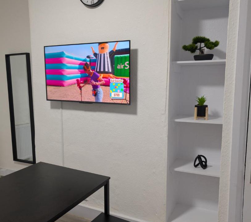 Photo of Others in Tottenham Green